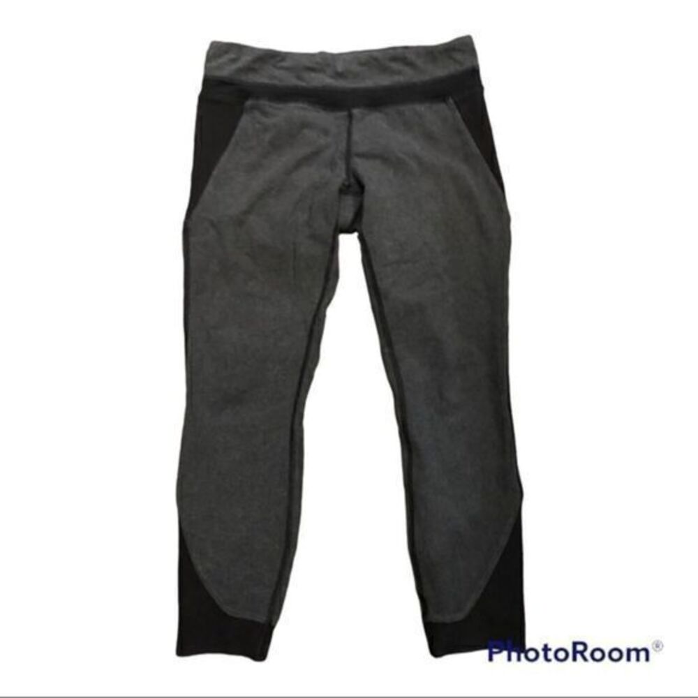 Lululemon gray and black cropped leggings 6